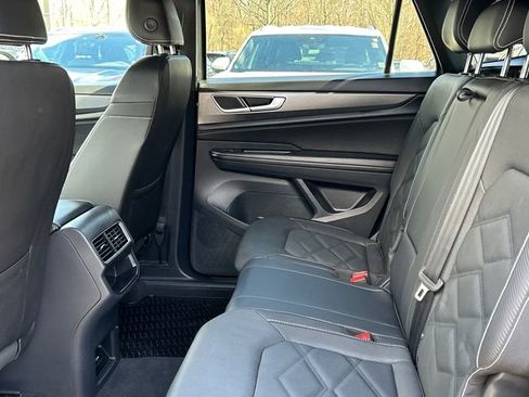 Certified 2025 Volkswagen Atlas Cross Sport SE image 22