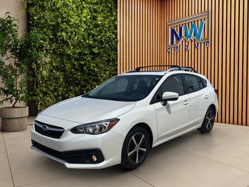 Used 2020 Subaru Impreza 2.0i Premium w/ Popular Package #2 AWD/4WD image 3