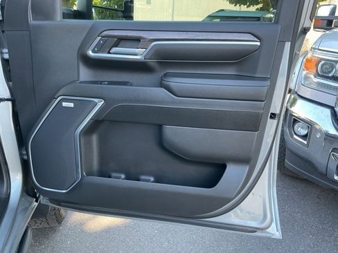 Used 2024 Chevrolet Silverado 2500 LTZ w/ LTZ Premium Package image 24