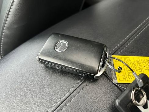 Used 2025 MAZDA CX-30 AWD 2.5 S w/ Preferred Package image 32