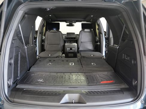 Used 2021 GMC Yukon SLT w/ SLT Luxury Plus Package AWD/4WD image 40