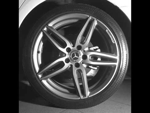 Used 2019 Mercedes-Benz E 300 image 12