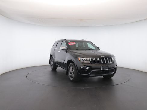 Used 2022 Jeep Grand Cherokee Limited image 36