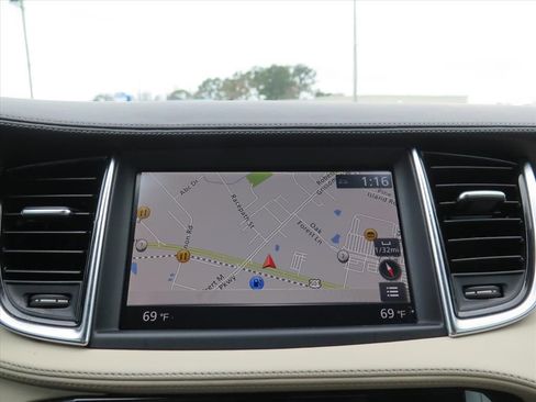 Used 2021 INFINITI QX50 Sensory w/ Accent Package image 12