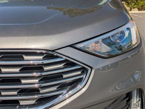 Used 2024 Ford Edge Titanium image 13