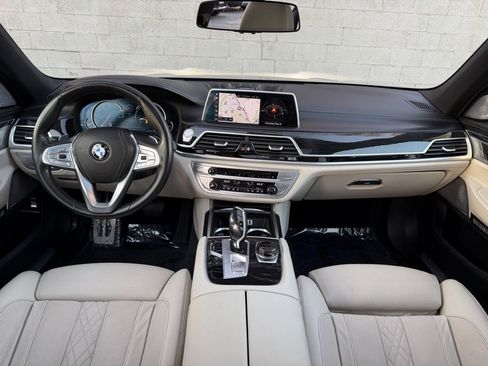 Used 2018 BMW 750i xDrive 750i xDrive image 30