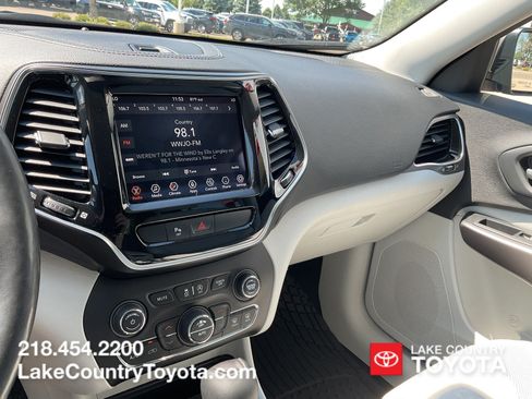 Used 2019 Jeep Cherokee Limited AWD/4WD image 27