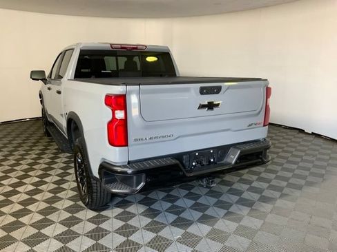 Used 2024 Chevrolet Silverado 1500 ZR2 w/ Technology Package AWD/4WD image 9