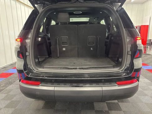 Used 2024 Jeep Grand Cherokee L Limited w/ Luxury Tech Group II AWD/4WD image 5