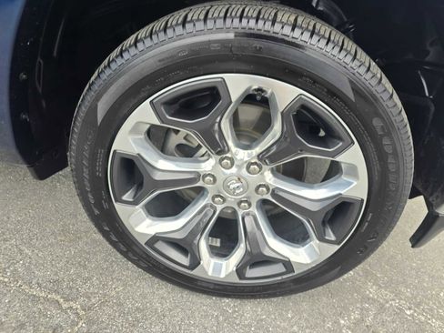 Used 2019 RAM 1500 Limited image 9