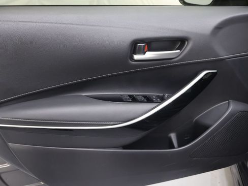 Used 2022 Toyota Corolla XSE FWD image 15
