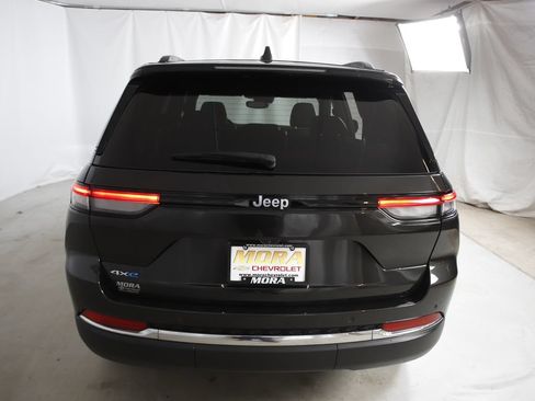Used 2024 Jeep Grand Cherokee Limited 4xe AWD/4WD image 4