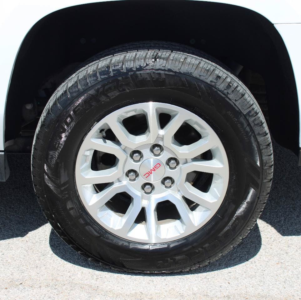 Used 2020 GMC Yukon XL SLT w/ Open Road Package AWD/4WD image 8