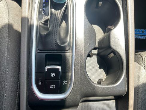 Used 2019 Hyundai Santa Fe SE AWD/4WD image 30