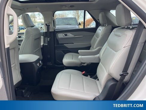 Certified 2025 Ford Explorer Active w/ Active Comfort Package image 13