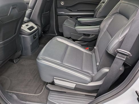 Used 2025 Lincoln Navigator Reserve AWD/4WD image 28