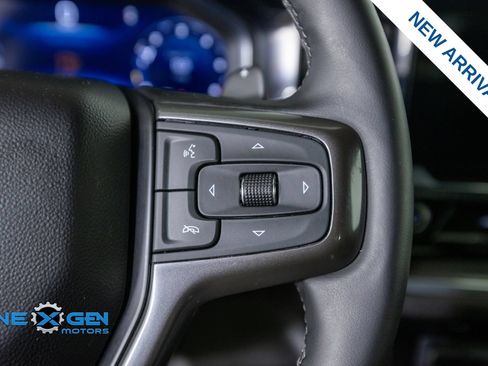 Used 2025 Chevrolet Silverado 1500 High Country w/ Technology Package AWD/4WD image 15
