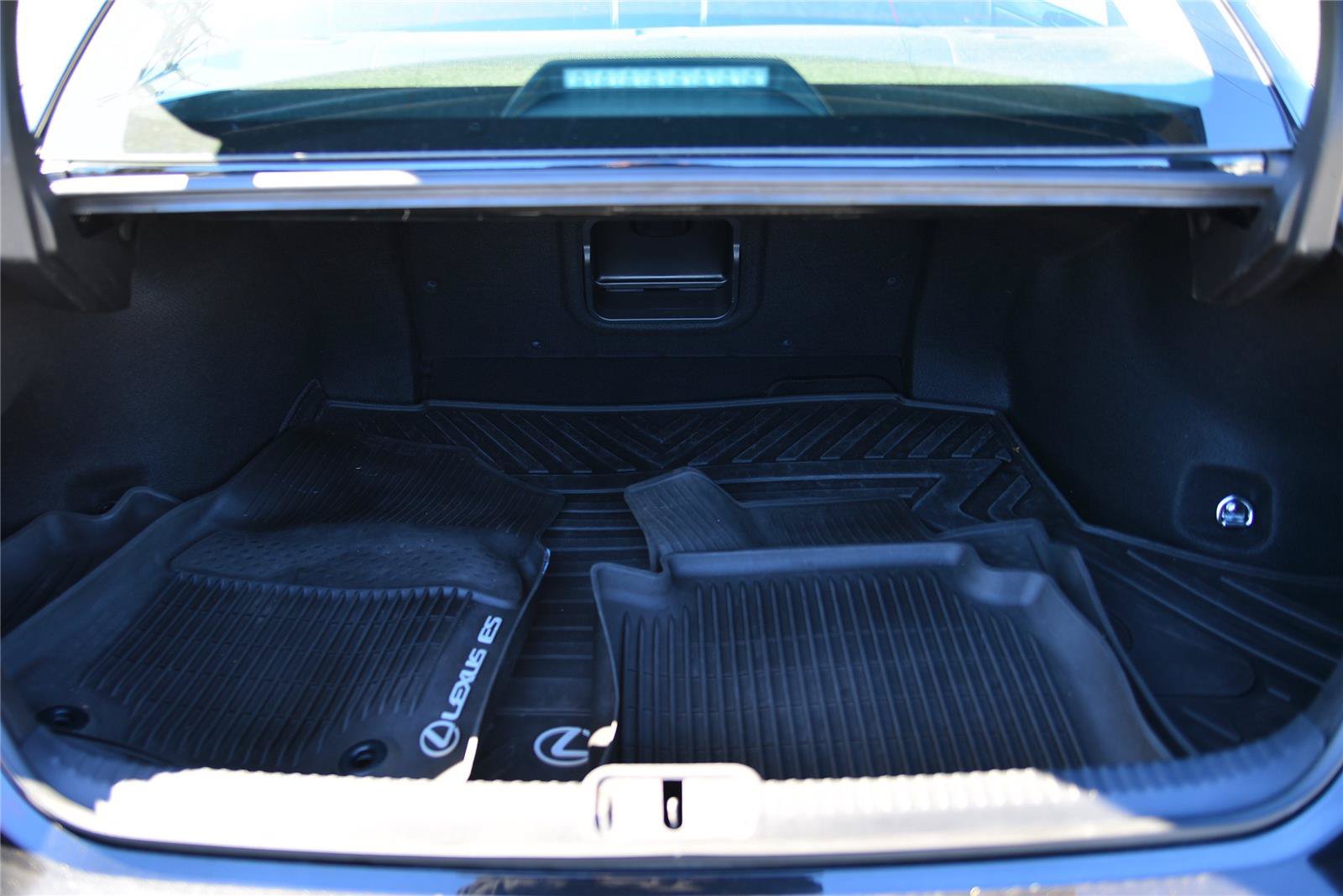 Used 2022 Lexus ES 300h w/ Premium Package FWD image 19