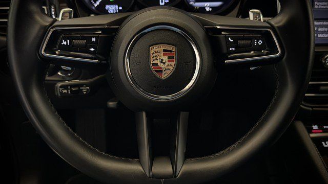 Used 2023 Porsche Macan S AWD/4WD image 14