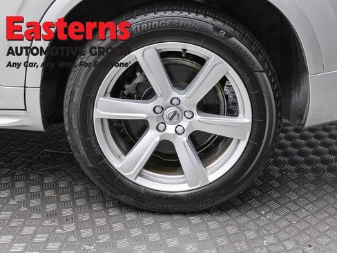 Used 2022 Volvo XC90 T5 Momentum AWD/4WD image 8