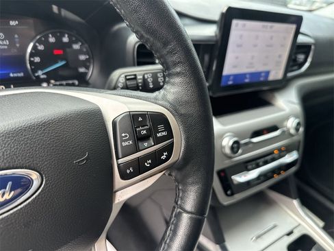 Used 2022 Ford Explorer XLT w/ Equipment Group 202A image 21