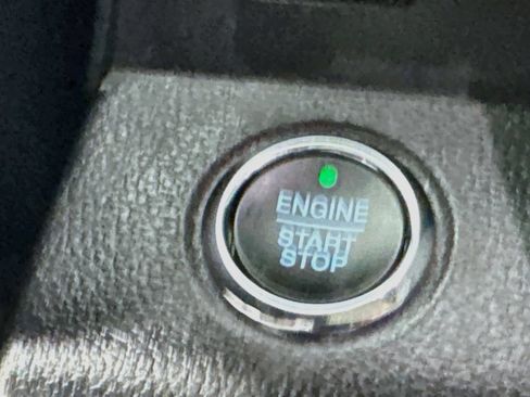 Used 2019 Ford F150 Lariat w/ Equipment Group 502A Luxury AWD/4WD image 21