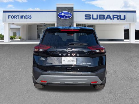 Used 2023 Nissan Rogue SV AWD/4WD image 5