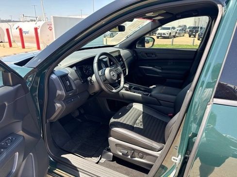 Used 2024 Nissan Pathfinder Rock Creek AWD/4WD image 17