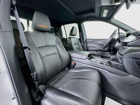 Used 2025 Honda Ridgeline TrailSport image 38