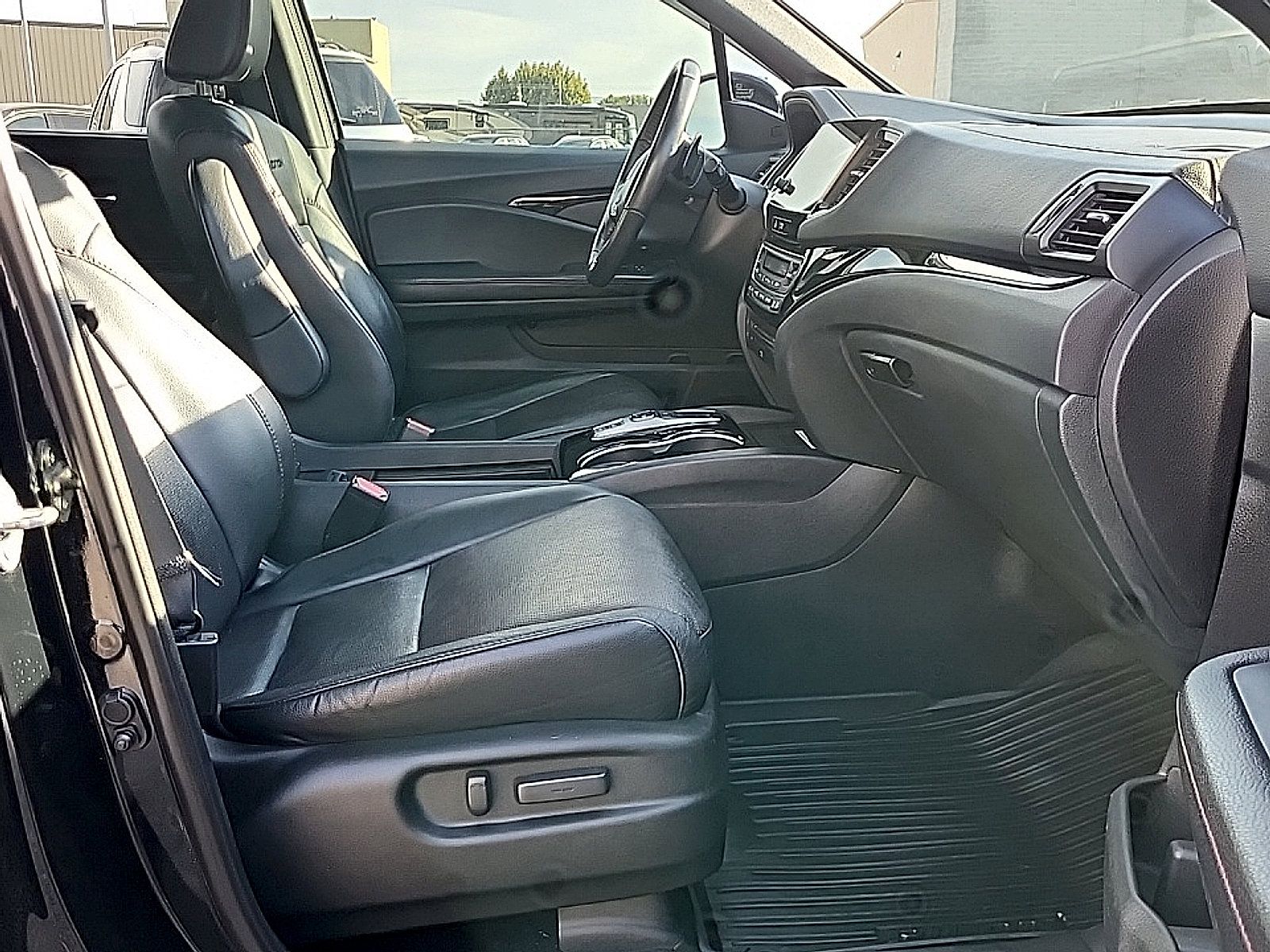 Used 2020 Honda Pilot Black Edition image 10