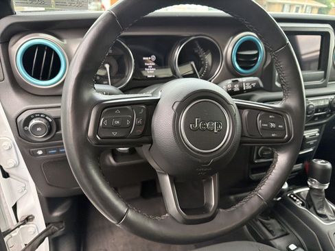 Used 2023 Jeep Wrangler Unlimited w/ Cold Weather Group AWD/4WD image 16