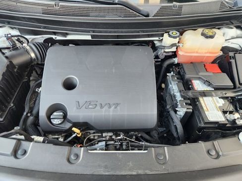 Used 2020 Chevrolet Traverse LS image 28