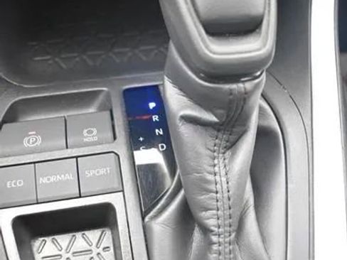 Used 2024 Toyota RAV4 LE image 34