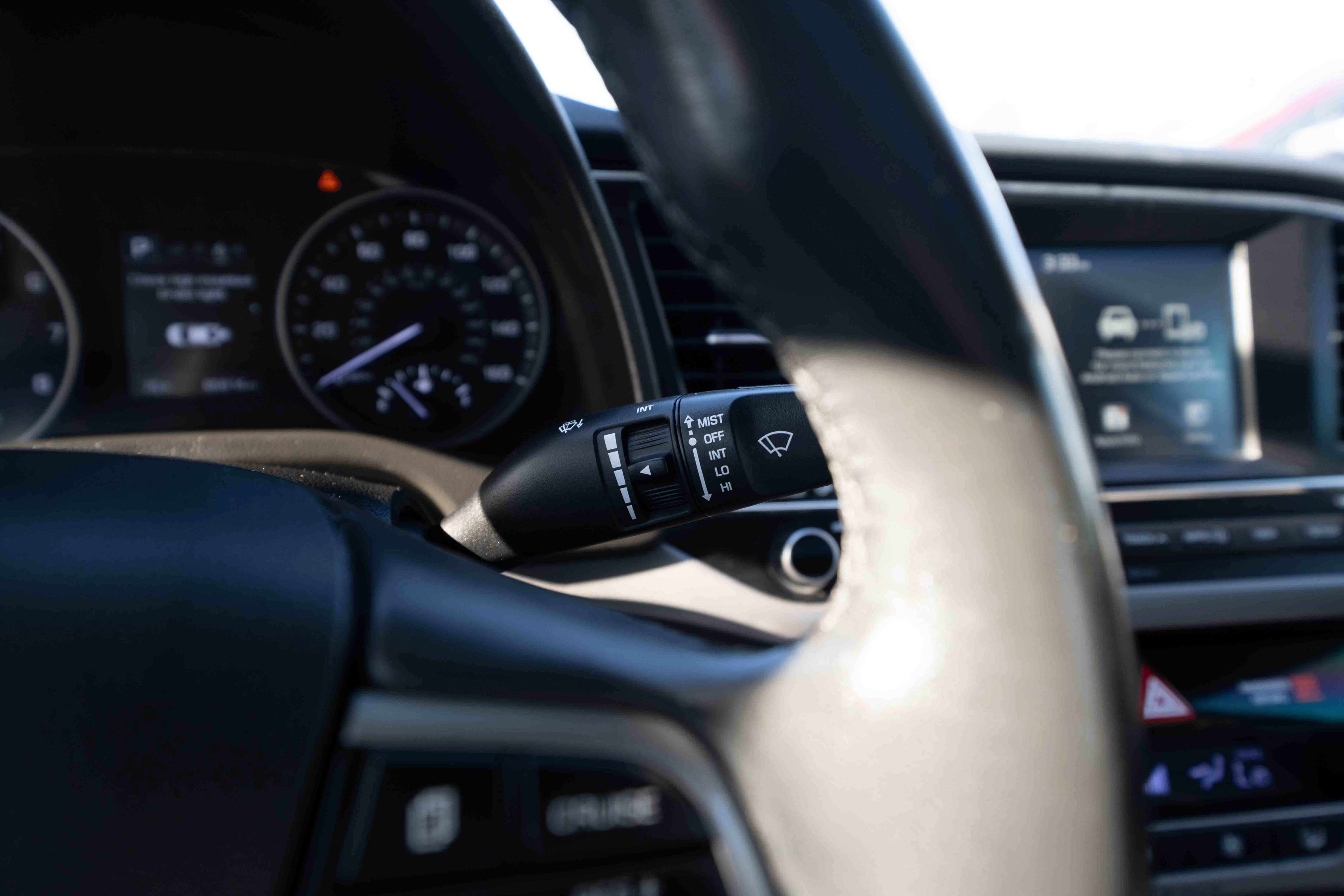 Used 2018 Hyundai Elantra Value Edition FWD image 14