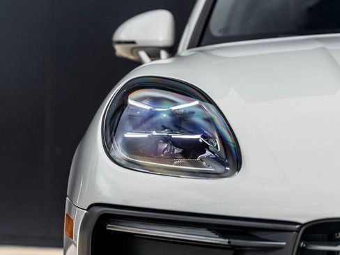 New 2026 Porsche Macan image 63