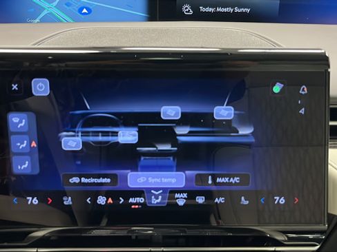 Used 2025 Lincoln Nautilus Black Label AWD/4WD image 18
