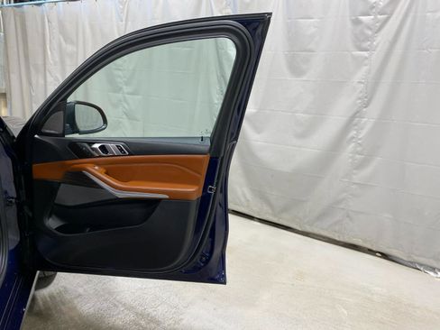 Used 2023 BMW X7 xDrive40i w/ Premium Package image 25