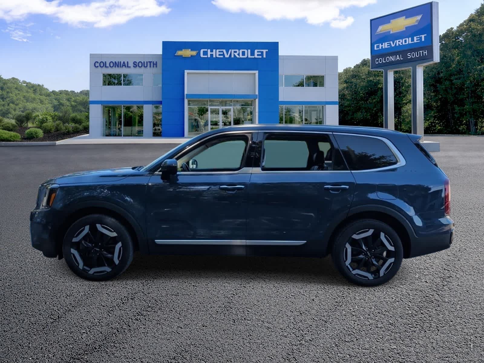 Used 2023 Kia Telluride S w/ S Sunroof Package AWD/4WD image 3