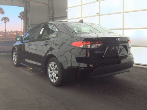 Used 2026 Toyota Corolla LE image 8