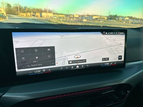 Used 2025 BMW M240i xDrive Coupe w/ Premium Package image 18