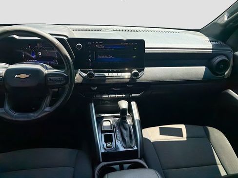 Used 2023 Chevrolet Colorado W/T w/ Technology Package RWD image 17