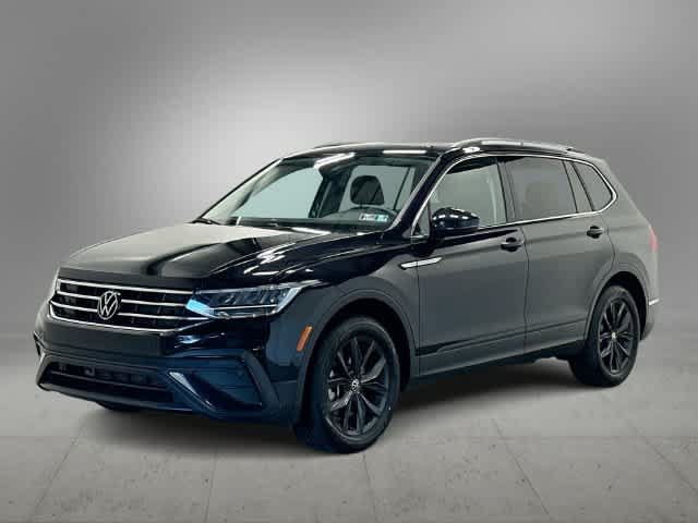 Used 2024 Volkswagen Tiguan SE w/ Panoramic Sunroof Package AWD/4WD image 1
