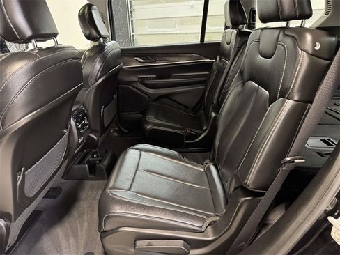 Used 2023 Jeep Grand Cherokee L Limited image 19