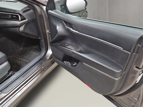 Used 2022 Toyota Camry LE FWD image 19