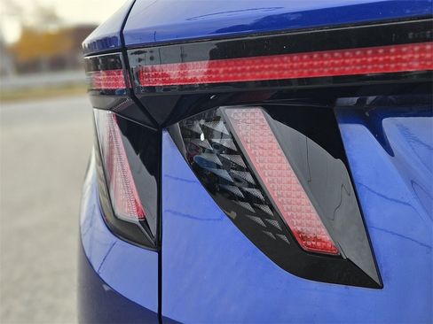 Used 2023 Hyundai Tucson Limited w/ Cargo Package image 9