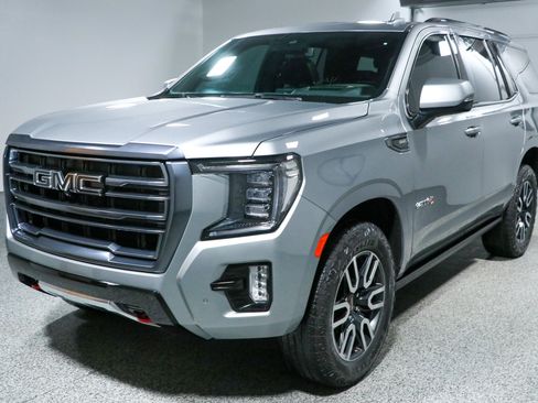 Used 2023 GMC Yukon AT4 w/ AT4 Premium Package AWD/4WD image 37