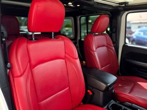 Used 2019 Jeep Wrangler Unlimited Rubicon AWD/4WD image 45