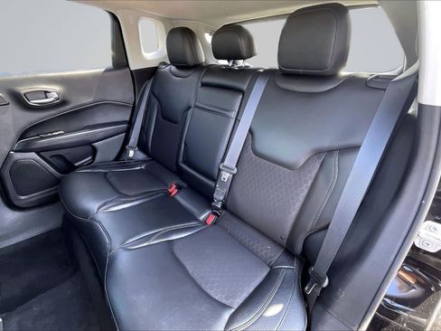 Used 2018 Jeep Compass Latitude w/ Popular Equipment Group FWD image 26