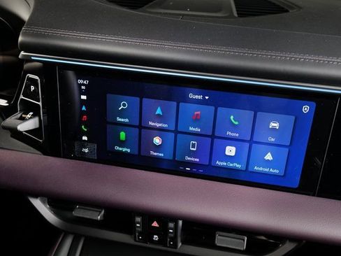 New 2025 Porsche Macan 4 Electric image 19