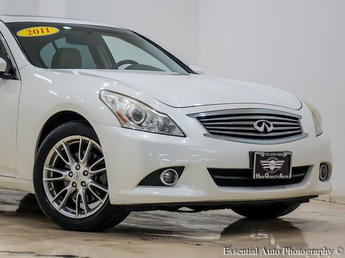 Used 2011 INFINITI G37 x Sedan w/ Premium Pkg image 2